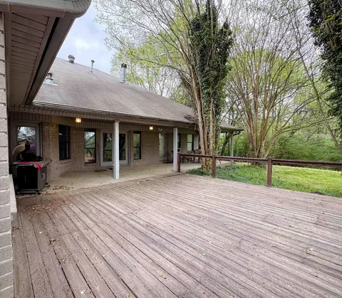 Exterior - 912 Nottingham Ct, Benton, AR 72019 photo 4 of 6