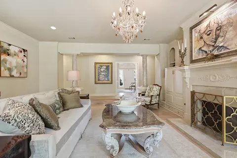 Living - 343 Pippinpost Dr, Conway, AR 72034 photo 7 of 10