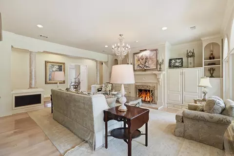 Living - 343 Pippinpost Dr, Conway, AR 72034 photo 5 of 10