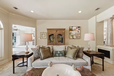 Living - 343 Pippinpost Dr, Conway, AR 72034 photo 8 of 10
