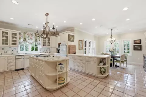 Kitchen - 343 Pippinpost Dr, Conway, AR 72034 photo 6 of 6