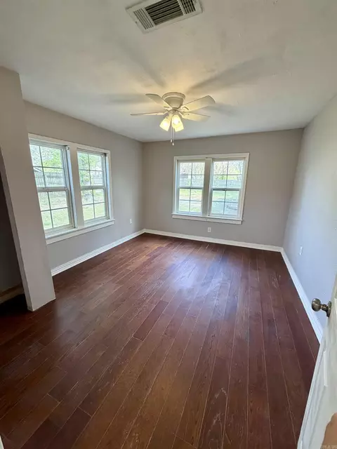 Bedroom - 810 Main St, Pangburn, AR 72121 photo 1 of 3