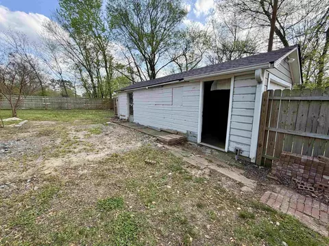 Exterior - 810 Main St, Pangburn, AR 72121 photo 5 of 6