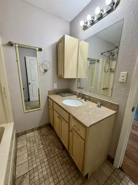Bath - 810 Main St, Pangburn, AR 72121 photo 1 of 2
