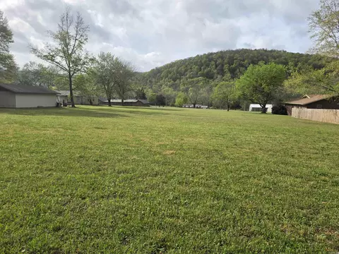 000 Maple Dr, Mountain View, AR 72560