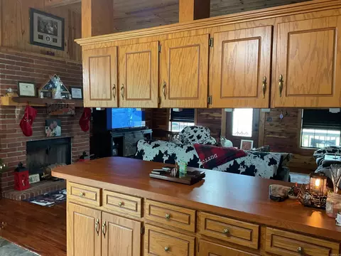 Kitchen - 118 Cedar Valley Dr, El Paso, AR 72045 photo 1 of 5
