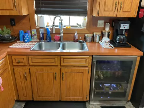 Kitchen - 118 Cedar Valley Dr, El Paso, AR 72045 photo 4 of 5