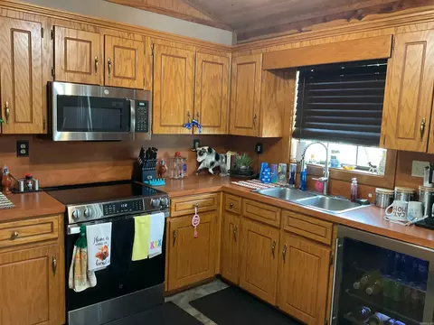Kitchen - 118 Cedar Valley Dr, El Paso, AR 72045 photo 2 of 5