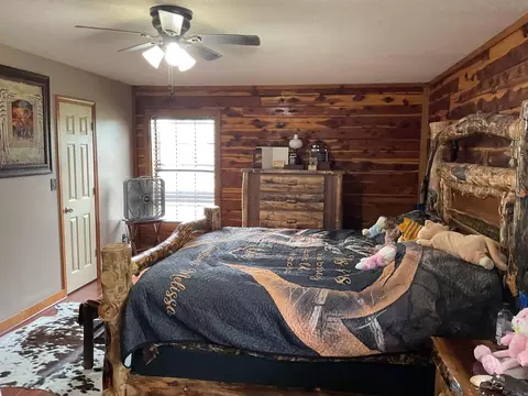 Bedroom - 118 Cedar Valley Dr, El Paso, AR 72045 photo 7 of 9