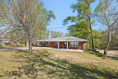 52 W Parish Dr, Subiaco, AR 72865