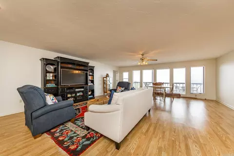 Living - 225 E Blf, Quitman, AR 72131 photo 5 of 7