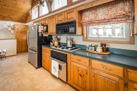 Kitchen - 225 E Blf, Quitman, AR 72131 photo 2 of 7