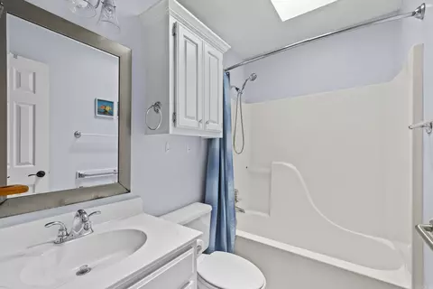 Bath - 1017 Highland Blvd, Cabot, AR 72023 photo 2 of 2