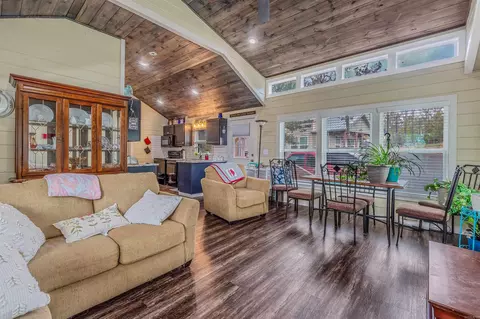 Living - 10 Ole Taylor Cv, Cabot, AR 72023 photo 2 of 4