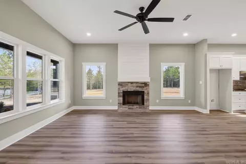 Living - 14930 Janet Ln, Mabelvale, AR 72103 photo 1 of 6
