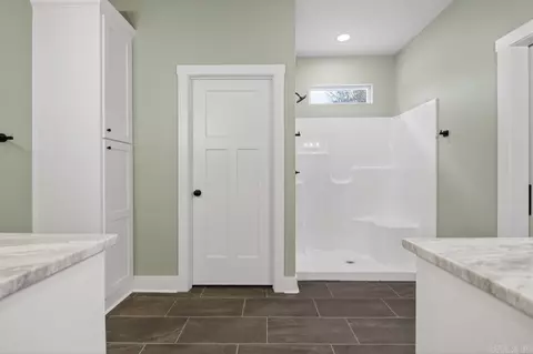 Bath - 14930 Janet Ln, Mabelvale, AR 72103 photo 2 of 3