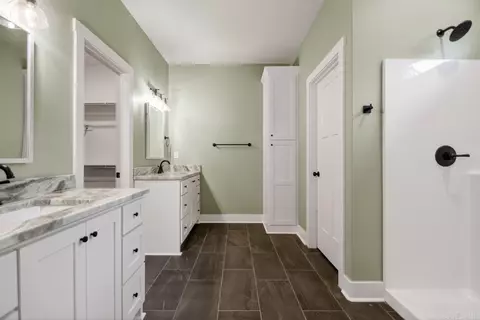 Bath - 14930 Janet Ln, Mabelvale, AR 72103 photo 1 of 3
