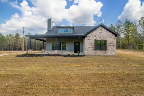 14930 Janet Ln, Mabelvale, AR 72103