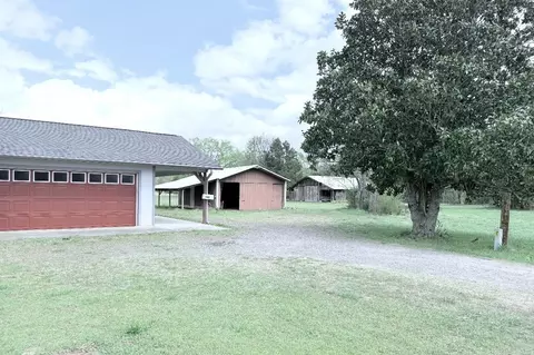 Exterior - 2421 Hwy 95 E, Clinton, AR 72031 photo 2 of 11