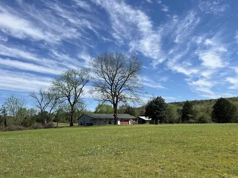 Exterior - 2421 Hwy 95 E, Clinton, AR 72031 photo 6 of 11