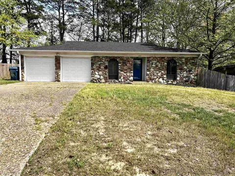 3211 Dartmouth Ct, Little Rock, AR 72204