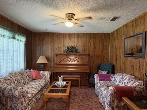Living - 4308 W 17th, Pine Bluff, AR 71603 photo 3 of 4
