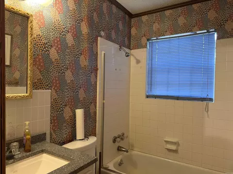 Bath - 4308 W 17th, Pine Bluff, AR 71603 photo 1 of 1