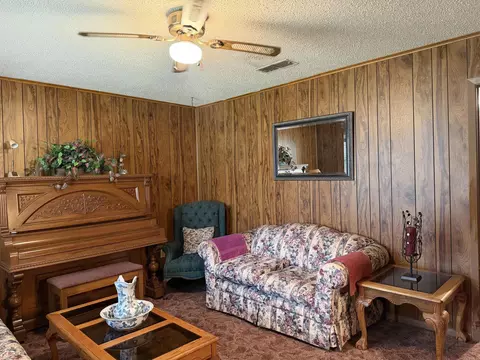 Living - 4308 W 17th, Pine Bluff, AR 71603 photo 4 of 4