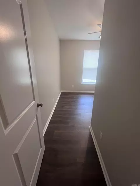 Entry Way - 2010 Jackman, Benton, AR 72015 photo 3 of 5