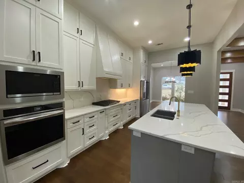 Kitchen - 8616 Congo Rd, Benton, AR 72019 photo 3 of 5