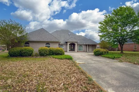 Exterior - 5818 Westminster Dr, Benton, AR 72019 photo 4 of 8