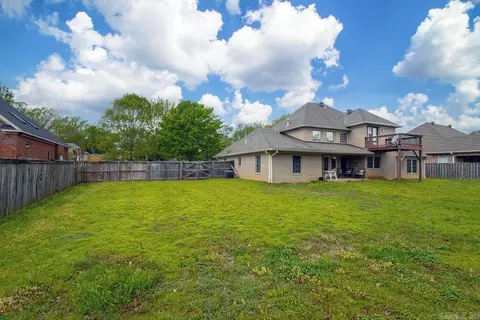 Exterior - 5818 Westminster Dr, Benton, AR 72019 photo 6 of 8
