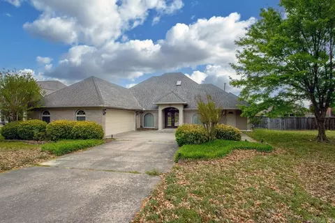 Exterior - 5818 Westminster Dr, Benton, AR 72019 photo 2 of 8