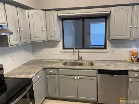 Kitchen - 21917 E State Highway 22, Delaware, AR 72835 photo 3 of 3
