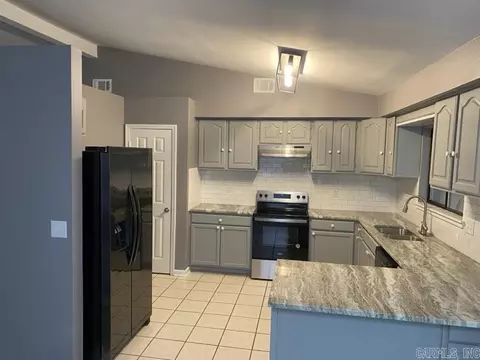 Kitchen - 21917 E State Highway 22, Delaware, AR 72835 photo 2 of 3