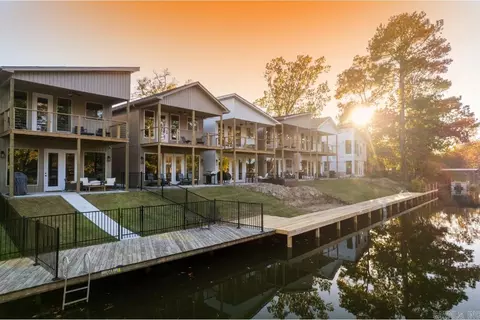 217 Long Beach Dr, Hot Springs, AR 71913