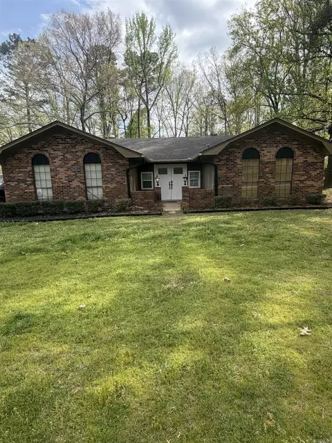 6302 Granada Trl, Pine Bluff, AR 71603