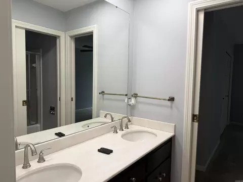 Bath - 1206 W 46th, Pine Bluff, AR 71603 photo 5 of 5