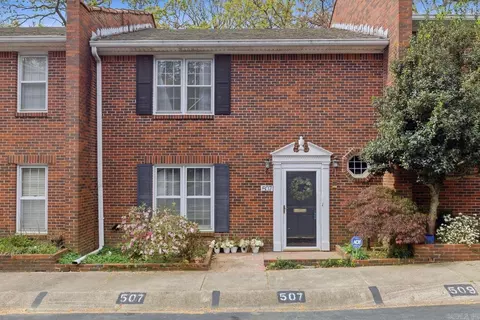 507 Cambridge Place Dr, Little Rock, AR 72227