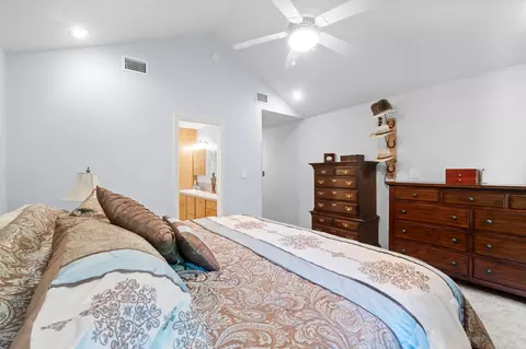 Bedroom - 635 Happy Bend Dr, Clinton, AR 72031 photo 2 of 4
