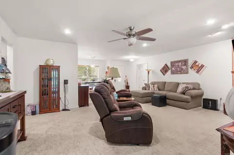Living - 635 Happy Bend Dr, Clinton, AR 72031 photo 2 of 2