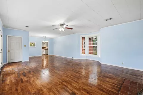 Living - 175 Acklin Gap Rd, Conway, AR 72032 photo 3 of 5
