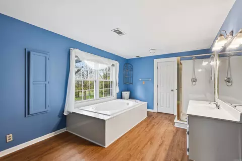 Bath - 175 Acklin Gap Rd, Conway, AR 72032 photo 1 of 3