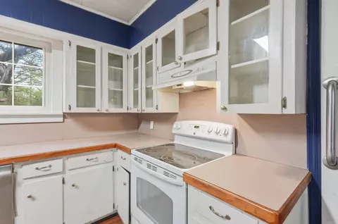 Kitchen - 175 Acklin Gap Rd, Conway, AR 72032 photo 4 of 4