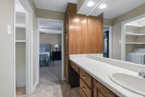 Entry Way - 801 SW Third St, Bryant, AR 72022 photo 1 of 1