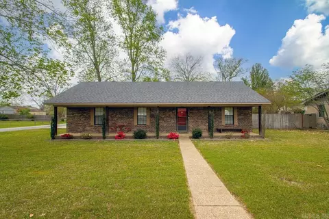 Exterior - 801 SW Third St, Bryant, AR 72022 photo 3 of 9