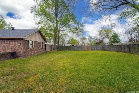 Exterior - 801 SW Third St, Bryant, AR 72022 photo 7 of 9