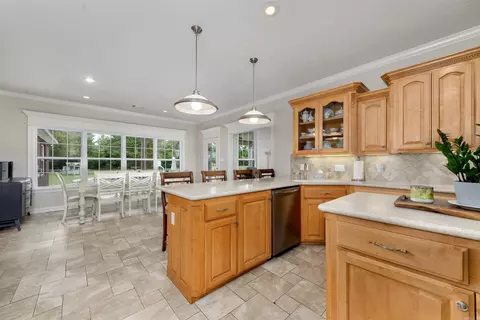 Kitchen - 3309 E Hwy 96 Rd, Lavaca, AR 72941 photo 2 of 2