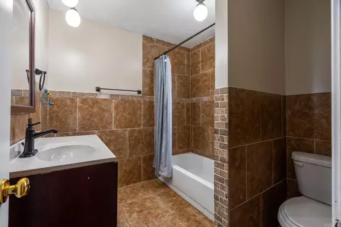 Bath - 703 S Franklin St, Lavaca, AR 72941 photo 1 of 2