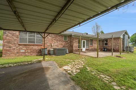 Exterior - 703 S Franklin St, Lavaca, AR 72941 photo 4 of 8